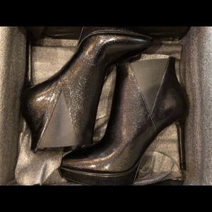 NEW Saint Laurent Janis 80 Chelsea Boot